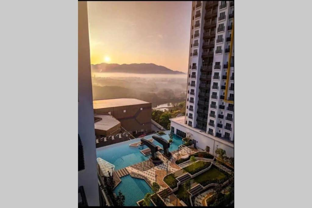 盛婷民宿a S&Thomez 2Bedrooms Mesamall Wifi Klia Usim Miu Inti Nu 닐라이 외부 사진