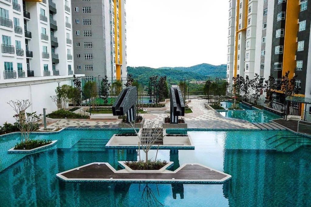 盛婷民宿a S&Thomez 2Bedrooms Mesamall Wifi Klia Usim Miu Inti Nu 닐라이 외부 사진