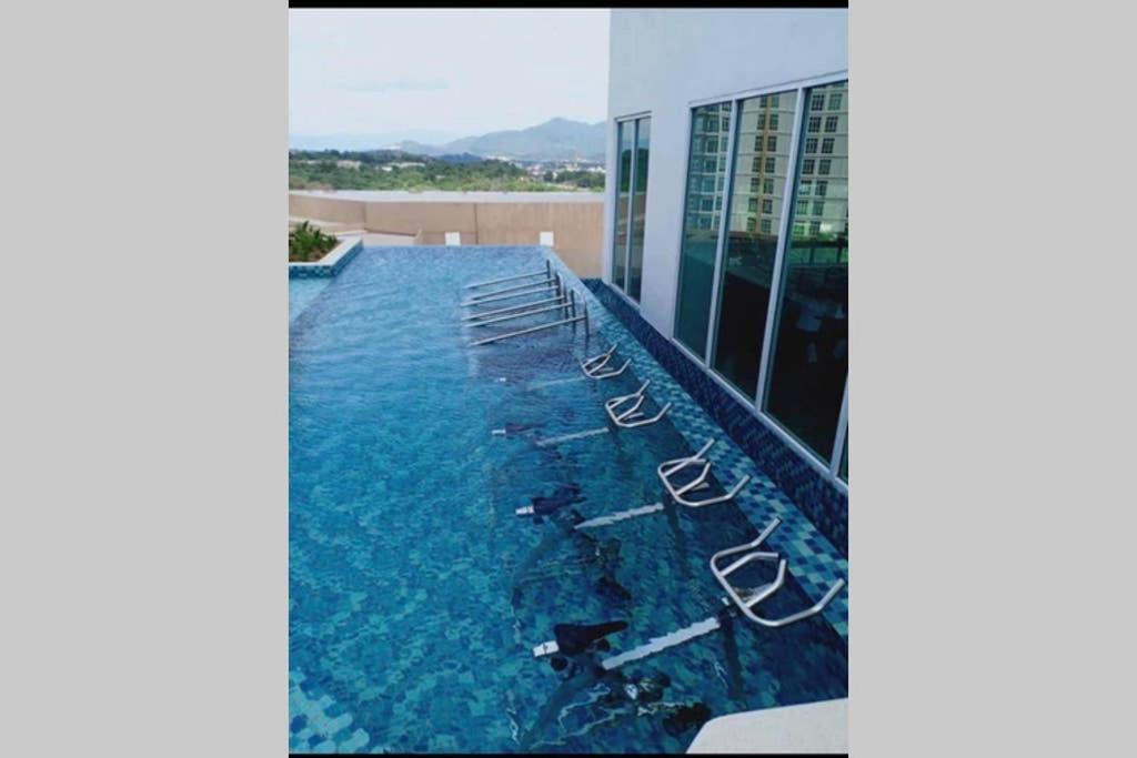 盛婷民宿a S&Thomez 2Bedrooms Mesamall Wifi Klia Usim Miu Inti Nu 닐라이 외부 사진