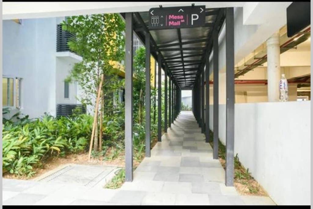 盛婷民宿a S&Thomez 2Bedrooms Mesamall Wifi Klia Usim Miu Inti Nu 닐라이 외부 사진